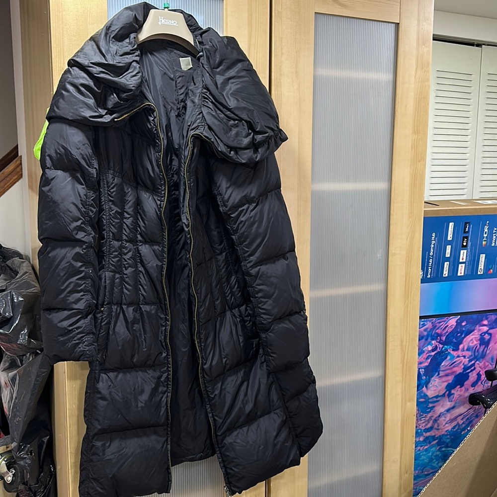 Add puff Jacket Size S.